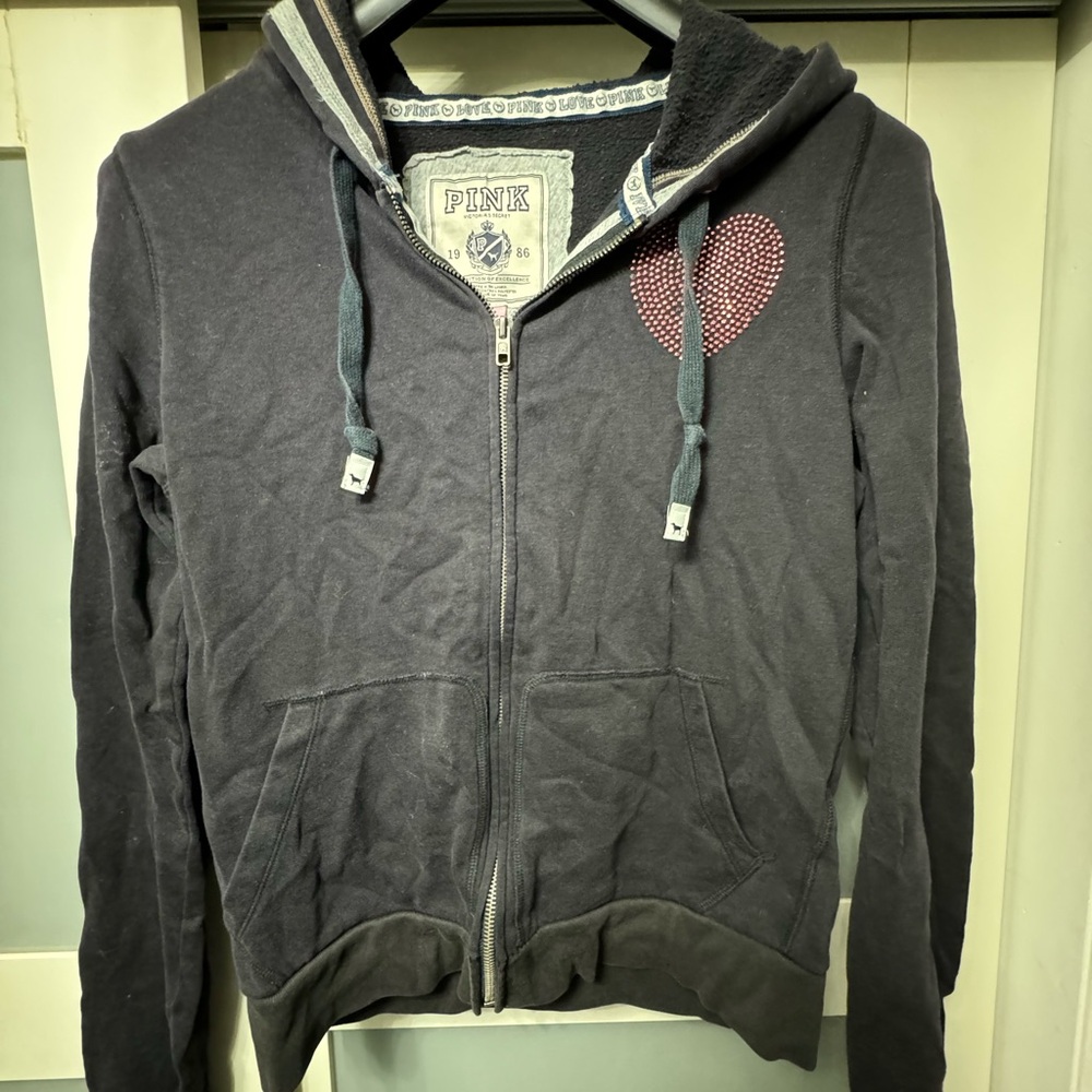 Pink
Hoodie w/ crystal studs 
Women’s L